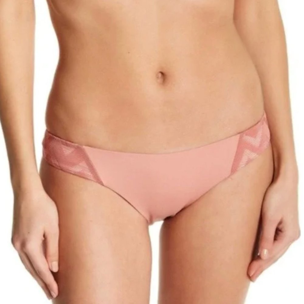 NWT Tavik Byrdie Cheeky Bikini Bottoms in Textured Chevron Rose Dawn sz M